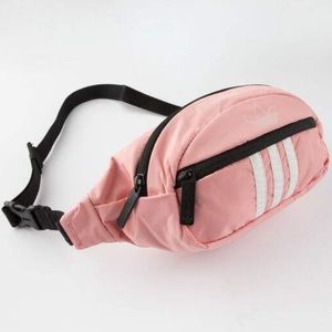 NEW WITH TAGS ADIDAS WAIST PACK